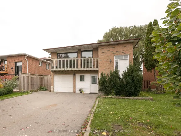 22 Blenheim Dr, Brampton, ON L6Z 1H9