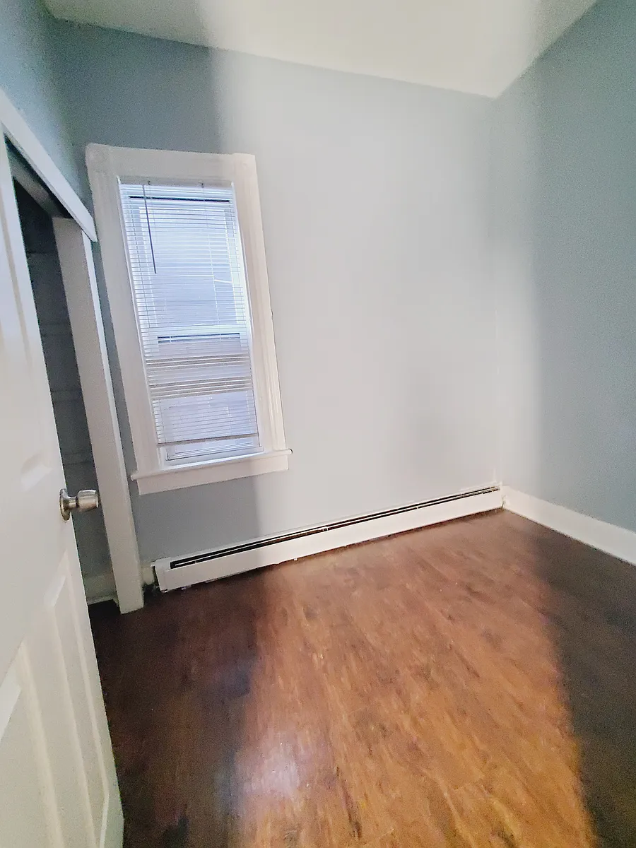 Building Photo - 68 Williams Ave #1E