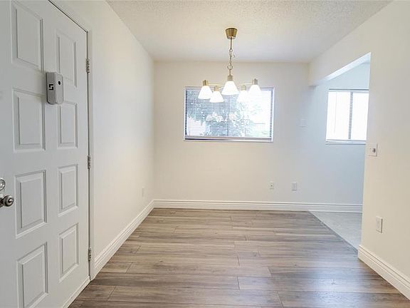 5th image of 2509 OAK PARK WAY #115