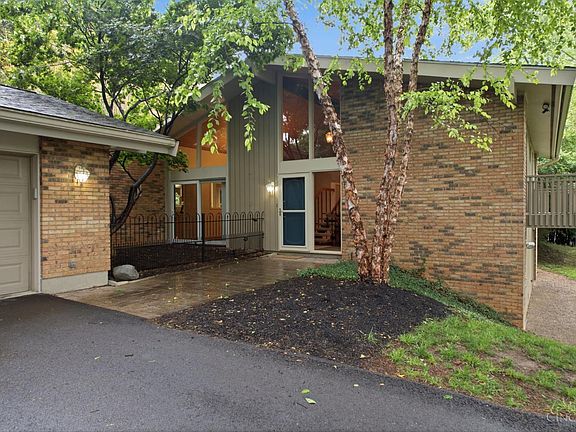 2nd image of 3622 Lobelia Dr