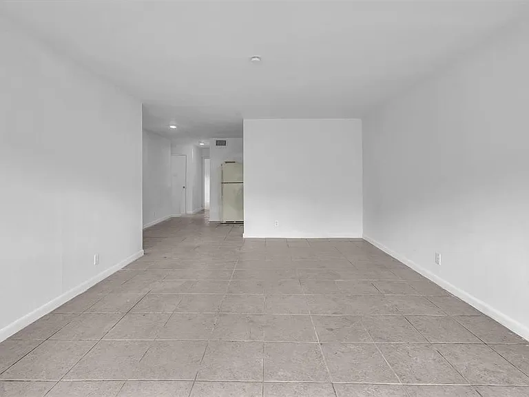 5748 NW 27th Ct — Photo 19