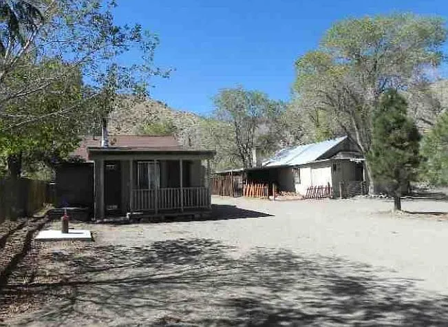 107629 Highway 395 photo 1