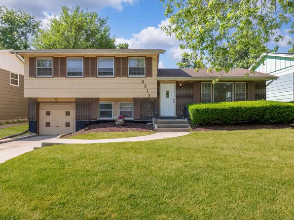 3317 Birchwood Dr, Hazel Crest, IL 60429