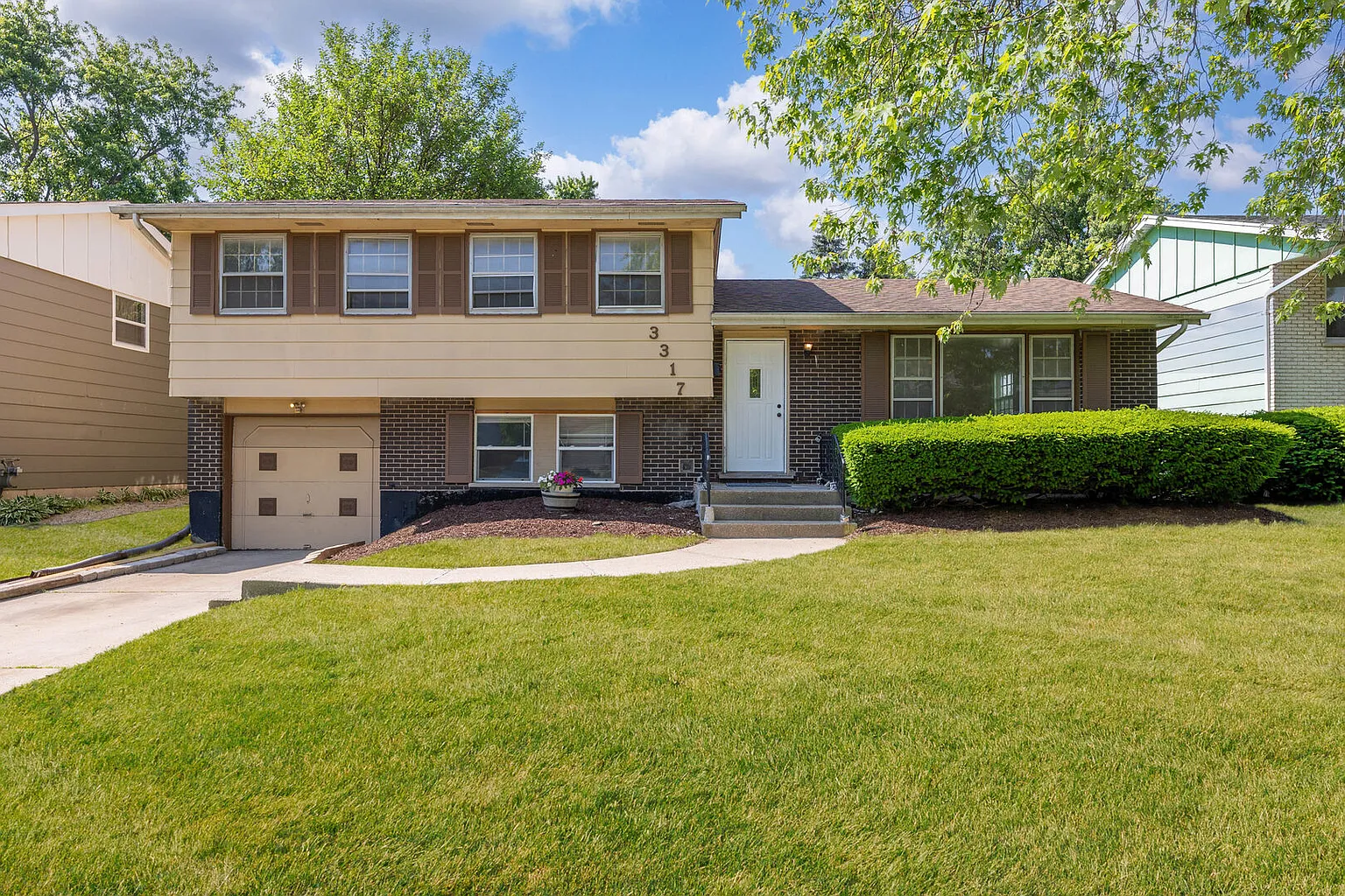 3317 Birchwood Dr photo 1