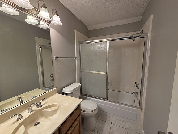3rd image of 285 Alex Dr
