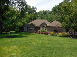 6142 Chagrin Highlands Dr, Solon, OH 44139