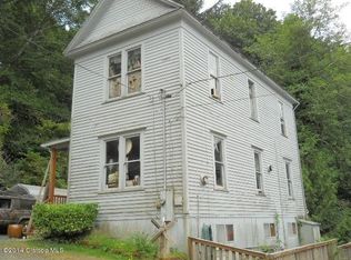 757 27th St, Astoria, OR 97103