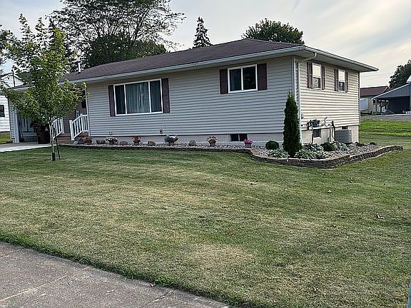 3rd image of 113 N Willow St