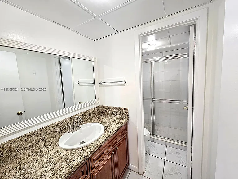 642 NW 13th St #310 — Photo 16