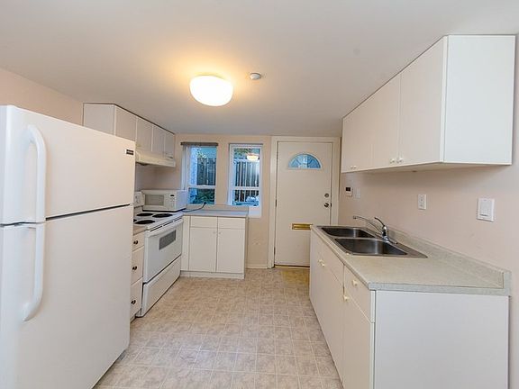 3rd image of 2215 W 18th Ave #1A