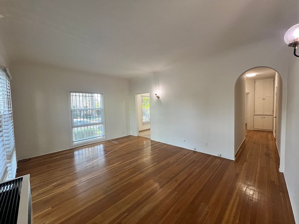 1st image of 319 S Crescent Heights Blvd #319