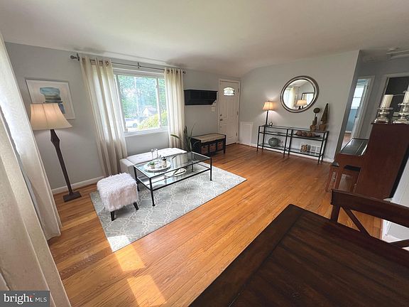 5th image of 7216 Deborah Dr