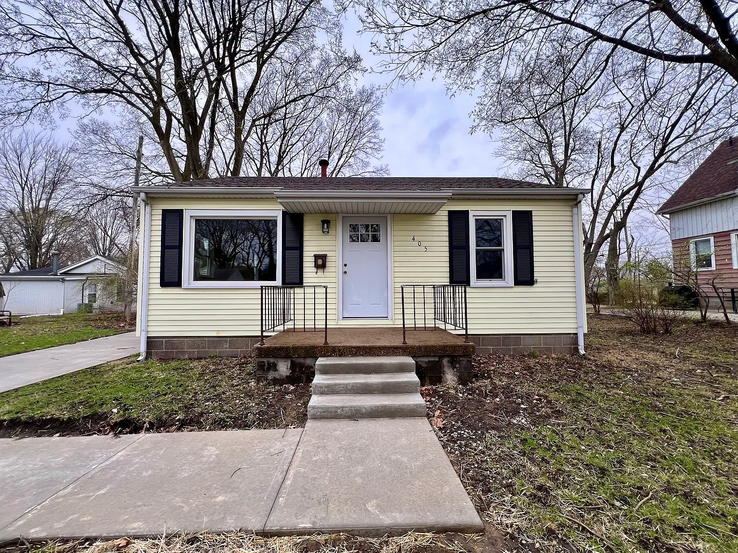 405 N Russell St photo 1
