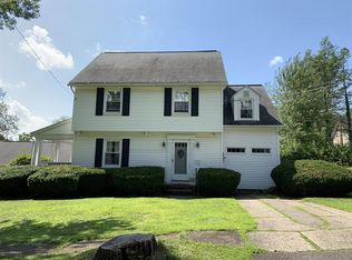 221 Ashmore Ave, Clarks Summit, PA 18411