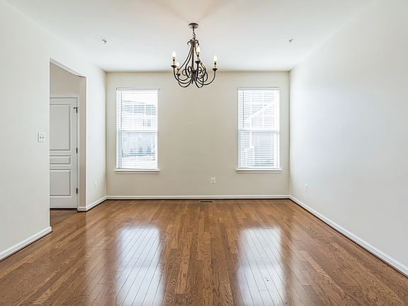 2nd image of 43713 Great Laurel Way