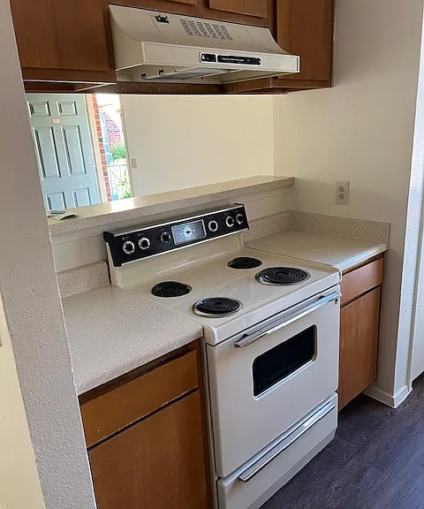 Bethany Apartments — Photo 13