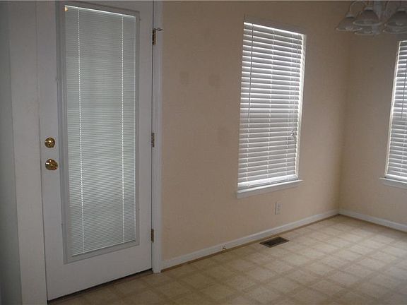 4th image of 5820 Montpelier Dr