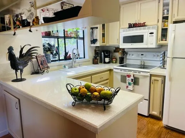 758 Dorothy Way #14, Auburn, CA 95603