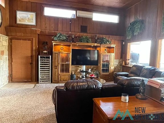 5th image of 1002 W Orchard Ln
