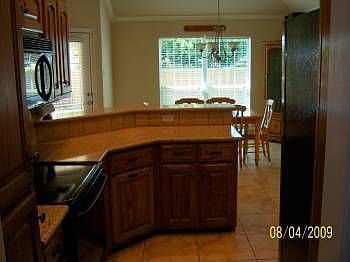 5th image of 404 Greystone Dr