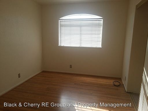 5th image of 8008 Celestial Ave Unit 201