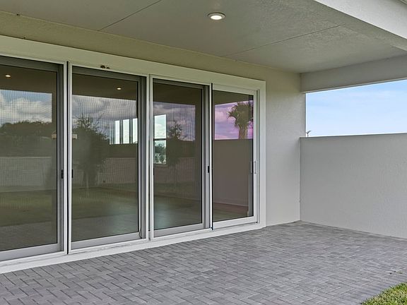 Morgan Model Lanai