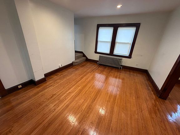 5th image of 31 Broad Street Pl #1