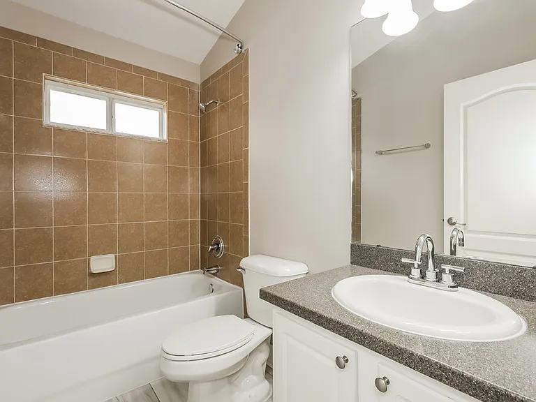 10124 Coldwater Loop — Photo 14