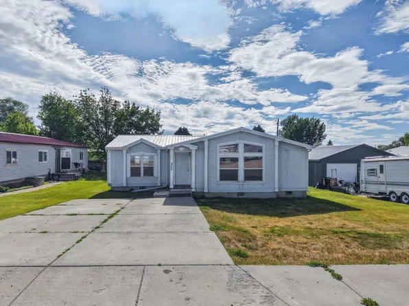 420 Johnson St, American Falls, ID 83211