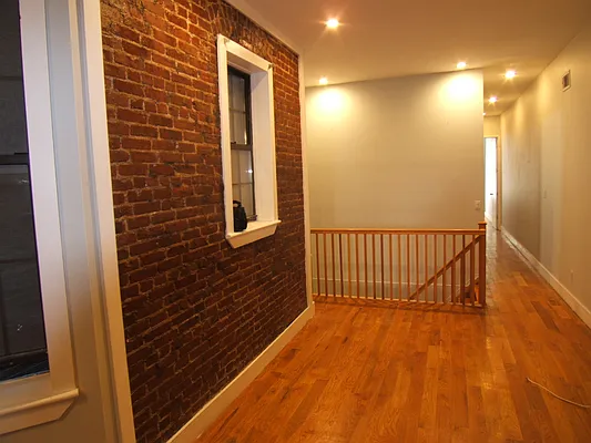 Rented by Joel Weisz, LREB | media 8