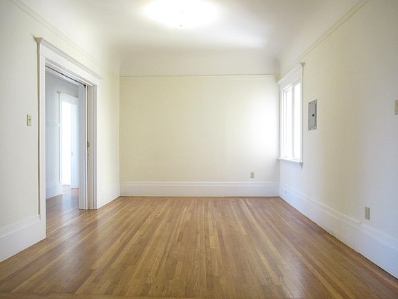 3rd image of 1455 Sacramento St APT 4