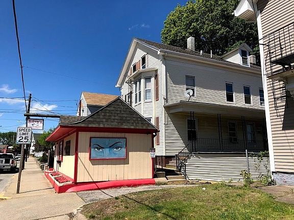 4th image of 991 Lonsdale Ave