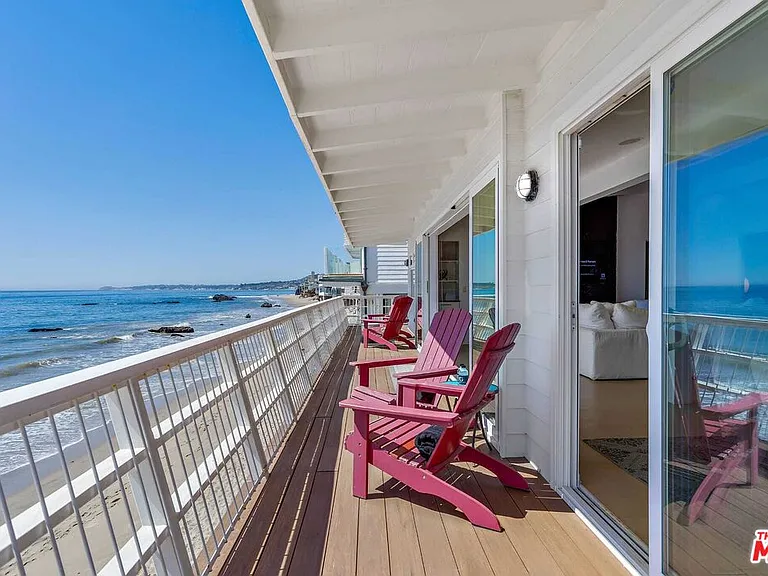 24742 Malibu Rd — Photo 9