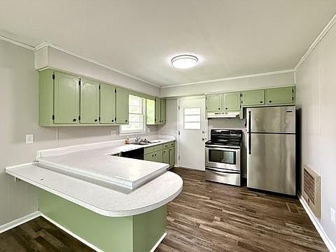 2nd image of 118 Harrison Dr #2
