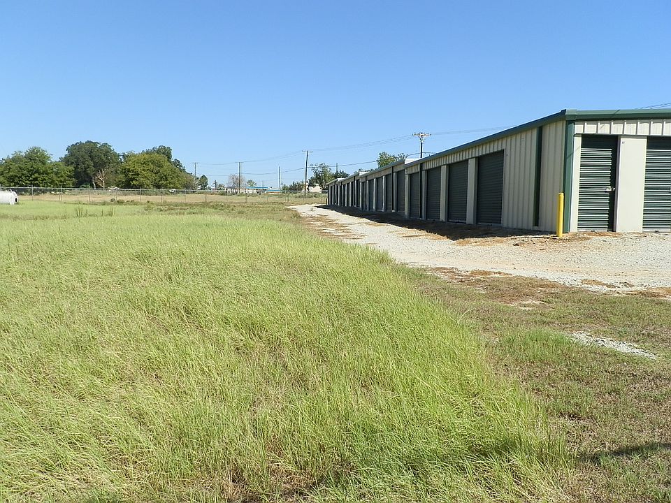 2nd image of 7659 Us Highway 69 N