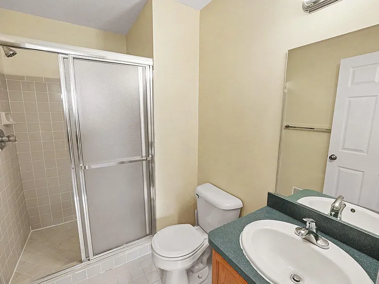 212 Commons Ct — Photo 10