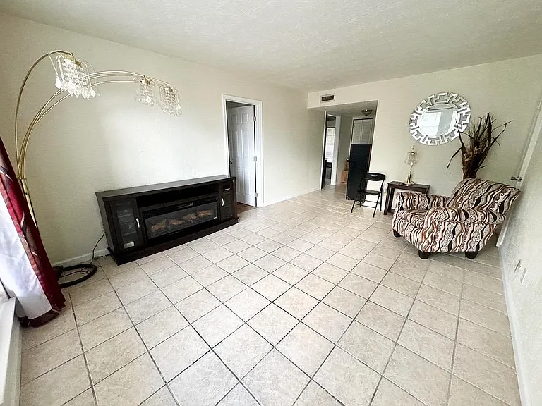 2020 Continental Ave #123 — Photo 6