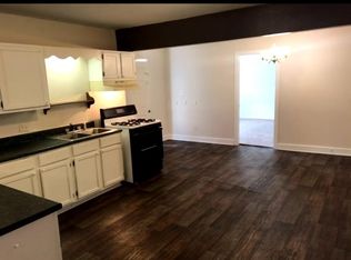 144 Laurel St, Lake Jackson, TX 77566