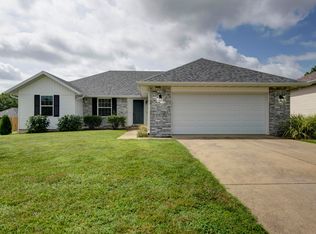 3932 W Beechwood St, Springfield, MO 65807