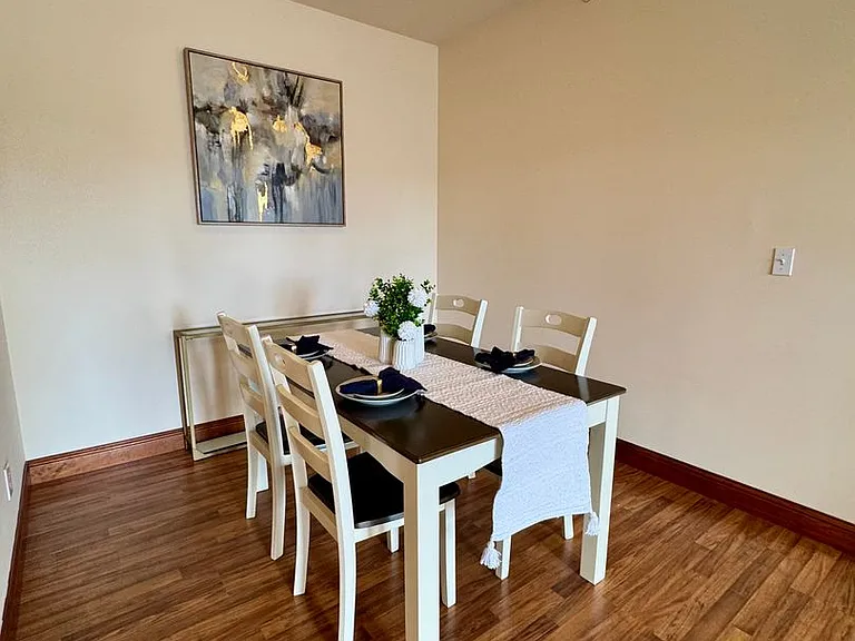 Eagle View Luxury Apartments — Photo 125