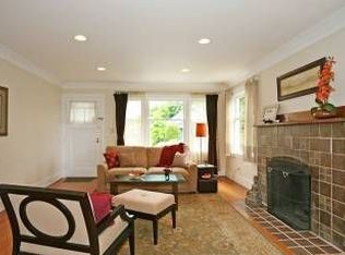 531 N 70th St, Seattle, WA 98103