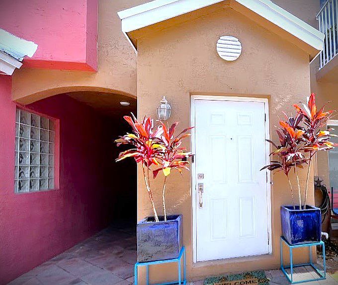 1st image of 2725 NE 8th Ave APT 103