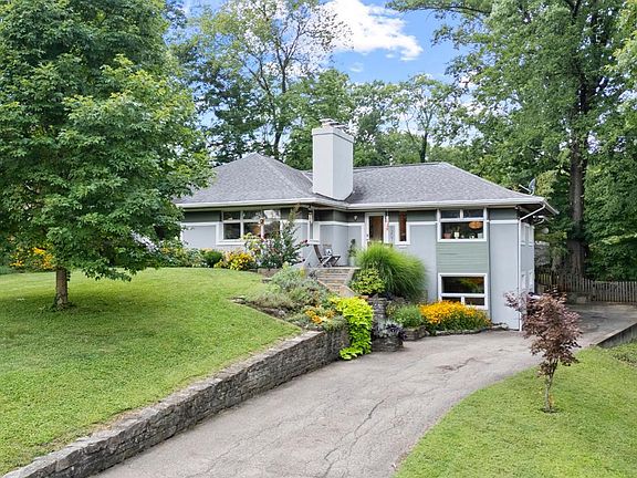 2nd image of 1207 Beechwood Dr