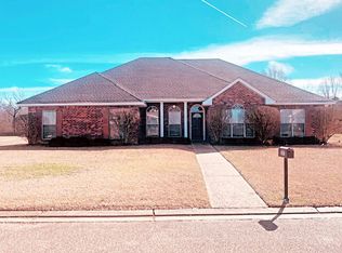 237 Charlene Dr, Byram, MS 39272