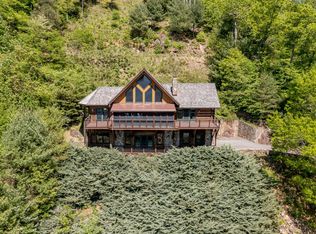 709 Coves Edge Dr, Butler, TN 37640