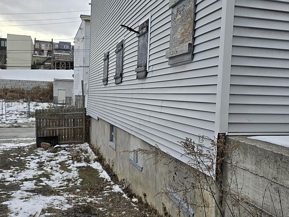 3rd image of 265 Elk Street