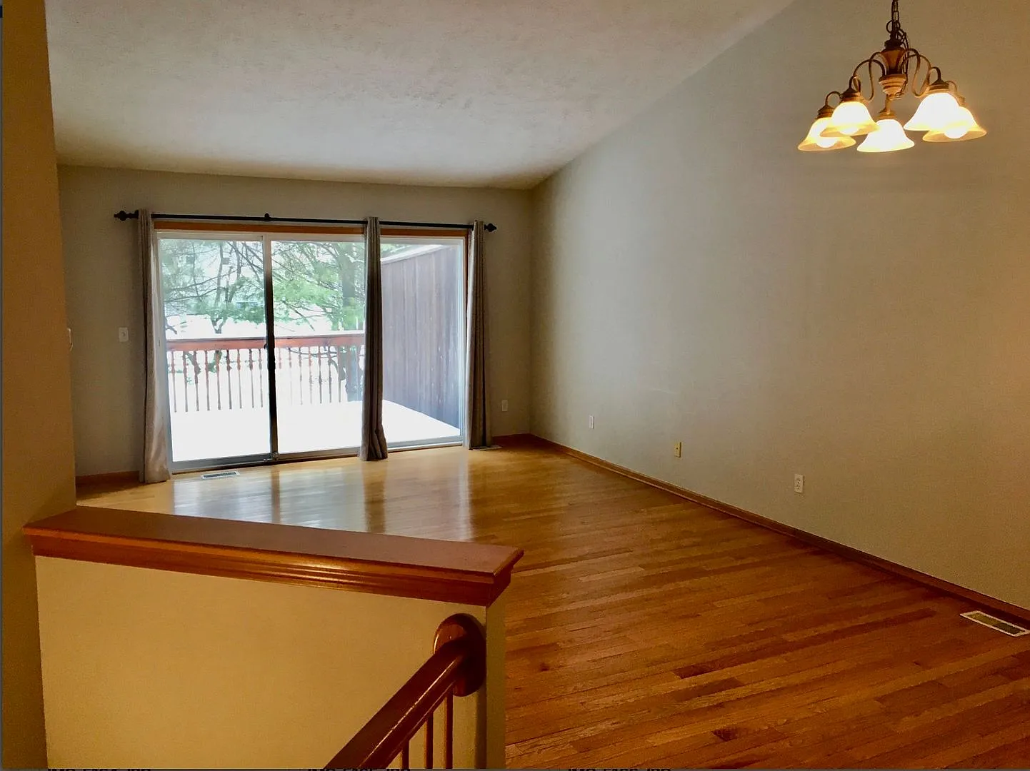 2 Bed / 2 Bath Condo with Garage Clements Mill Village (Forest Hills District) — Photo 2