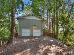 3815 NE 205th St, Lake Forest Park, WA