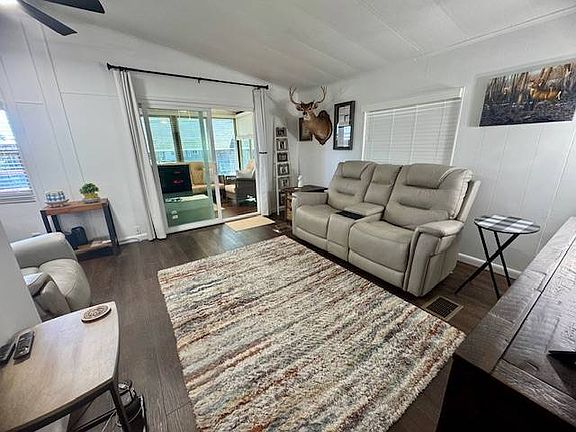 3rd image of 2425 Harden Blvd #64