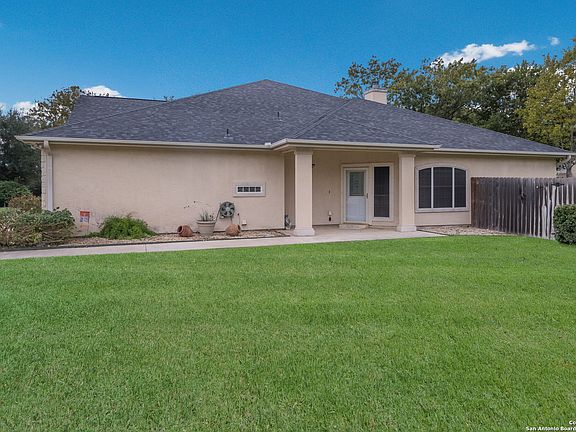 3rd image of 530 BLUE HERON LN #4